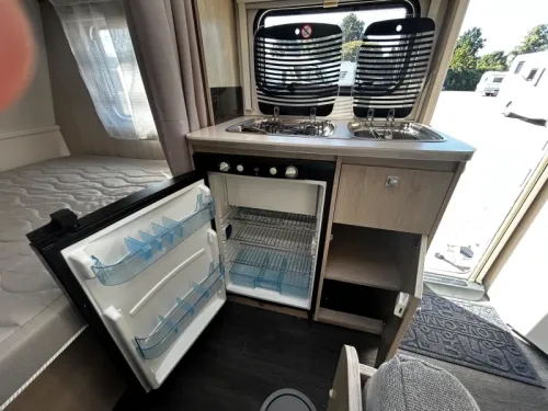 Caravelair Alba 390 Mover, Awning & Canopy photo: 11