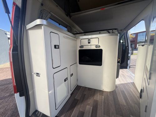 Ford Nugget westfalia 185 hp automatic Euro 6 Van conversion pop-top roof auxiliary heater 4 berths apple carplay climate ctr camera towbar l kitchen photo: 19
