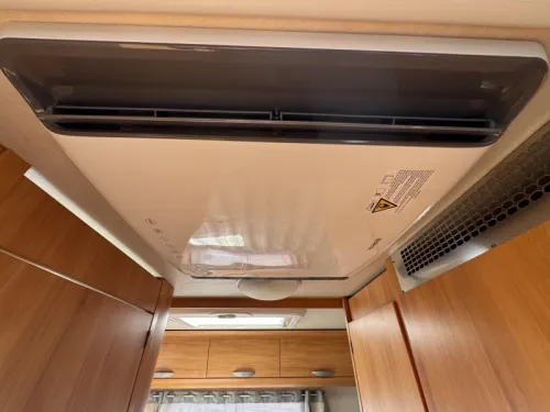 Adria Adriatik 660 SP Family camper 2 air conditioners photo: 5