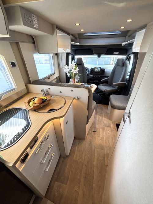 Hymer T 585 S MERCEDES AUTOMAAT ENKELE BEDDEN HEFBED 6200KM! Foto: 12