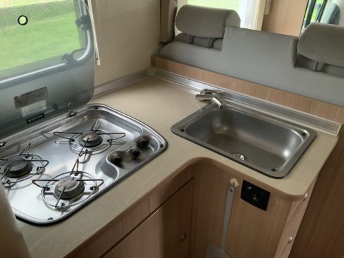 B&uuml;rstner Ixeo IT 700 2.3 MultiJet 130 PK, Queensbed, Zij-bank, Draaistoelen, Bj.2012 &ldquo;Uw Camper-verkoopmakelaar  Camper centrum on the road foto: 20