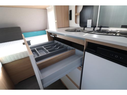 Dethleffs Aero 410 QS Querbett / Mover / Markise Foto: 11