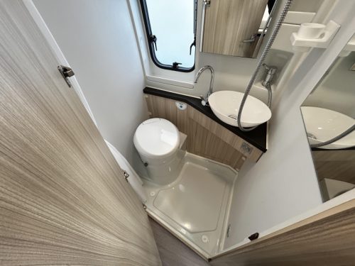Adria Twin Axess 640 SL Single beds/2x Air conditioning photo: 11