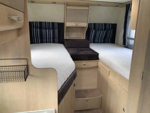 B&uuml;rstner Travel Van 2.3 MultiJ. 130 PK Teilintegriert. Motor-Klimaanlage, Garage, 2 L&auml;ngsbetten, L&auml;nge 6,70 m., etc. Bj 2013 &bdquo;Ihr Wohnmobil-Verkaufsvermittler Wohnmobilzentrum on the road Foto: 8