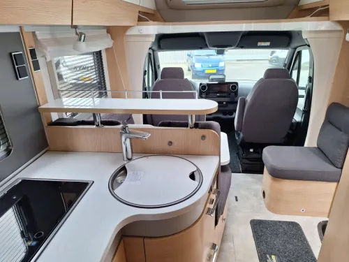 Hymer B-MC T BLACKLINE +LEVEL FULL OPT photo: 2
