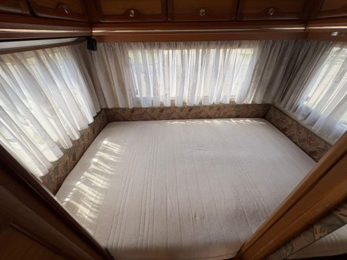 Pilote Pacific 65 PX FaceToFace,Fixed bed,Awning  photo: 14