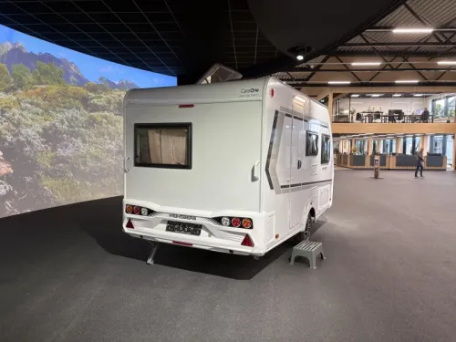Weinsberg CaraOne Edition HOT 390 QD dinette / transverse bed  photo: 4