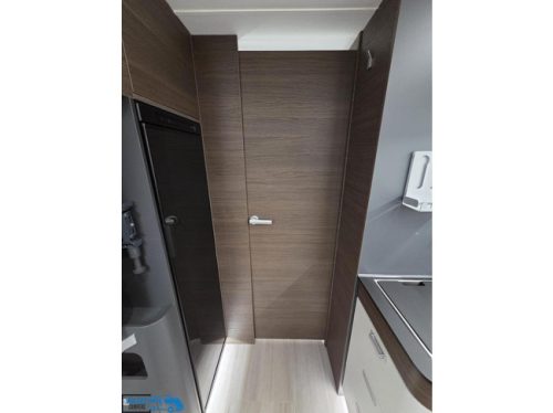 Adria Coral Supreme MB 670 DL *AUTOMAAT 170pk* Levelsysteem Foto: 23
