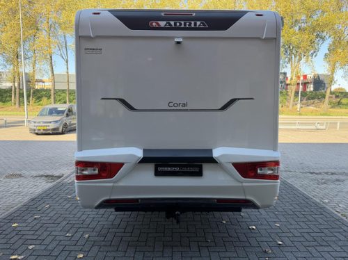 Adria Coral S 670SC French bed Awning Maxxfan Flat Floor photo: 9