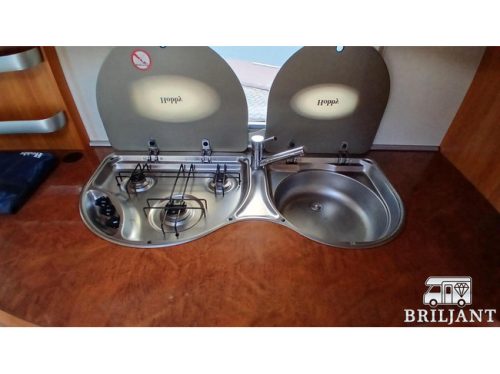 Hobby 560 UFE Wohnwagen franz&ouml;sisches Bett/Rundsitzgruppe Foto: 22