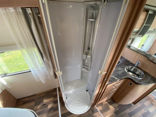 Knaus Sky TI 700 MX 150PS AUTOMATIK Queen Foto: 10