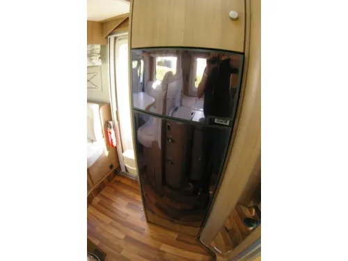 Hymer T 698 CL Queensbed, Hubdach, Garage Foto: 7