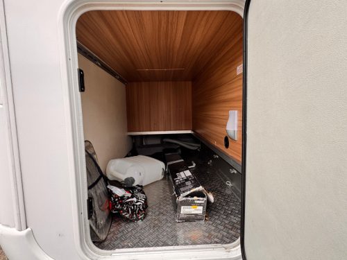 Knaus Sun Ti 700 LX Premium with Queen bed photo: 3