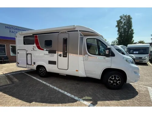 B&uuml;rstner Travel Van T 620 Single length beds photo: 1