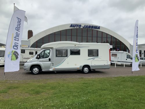 Chausson Allegro 96 &ndash; single beds low, toilet and shower room at the rear, very neat Motorhome year of manufacture. 2009 Camper centrum On The Road photo: 30