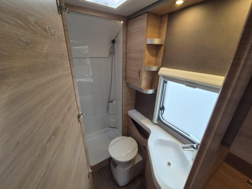 Knaus Sudwind Black Selection 580 UF ALDE Heizung  Foto: 8