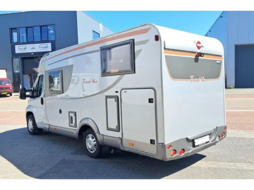 B&uuml;rstner Travel Van T 620 1st owner / NL camper photo: 3