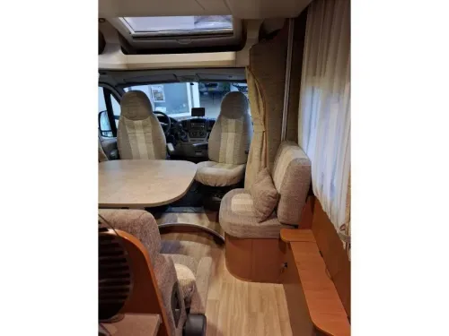 Chausson Sweet MAXI 670 130PS Hubbett Klimaanlage Foto: 1