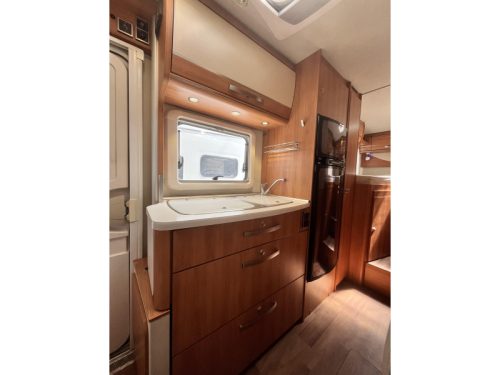 Hymer Exis-i 588 automaat en 150pk  foto: 10