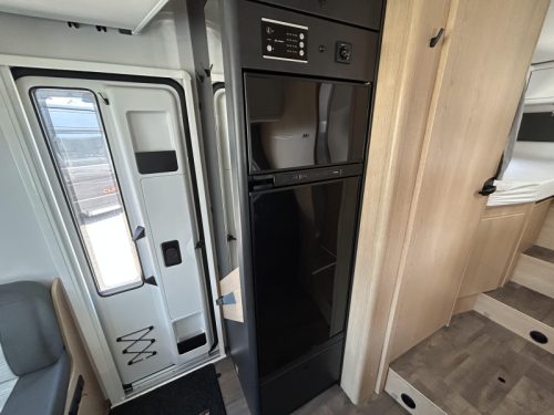 Sunlight T 68 Adventure Edition + Air conditioning & Pop-top roof photo: 8