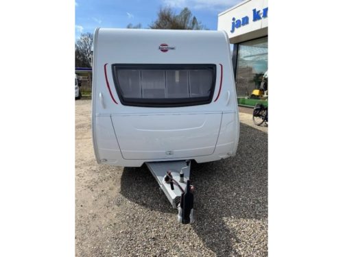 B&uuml;rstner Premio Plus 520 TL spacious family caravan photo: 2