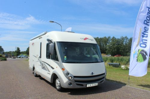 Carthago 4.2 Vollintegriert 2.3 M-jet 148 PS, Alko Fahrgestell Light, Motor-Klimaanlage, Hubbett & Querbett, Garage, Drehst&uuml;hle vorne, L-Sitz, Seitensitz, etc. Marum (Groningen) Foto: 3