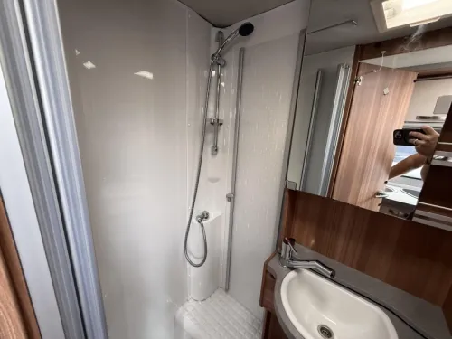 Weinsberg CaraCompact Pepper 600 Edition Camas Individuales 19 foto: 13