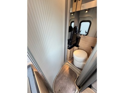P&ouml;ssl Trenta 540 Automaat / Solar / Diesel-Elektro kachel / 2x accu / Trekhaak / Gas Duo / 10'' Navi / Massaschakelaar Foto: 9