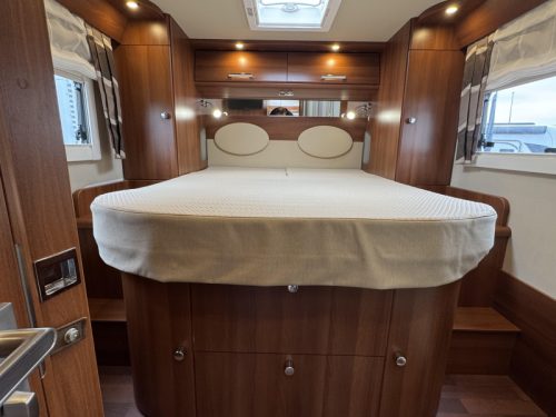 Carthago Chic C-Line I 5.0 QB Queensbed- Mercedes photo: 1