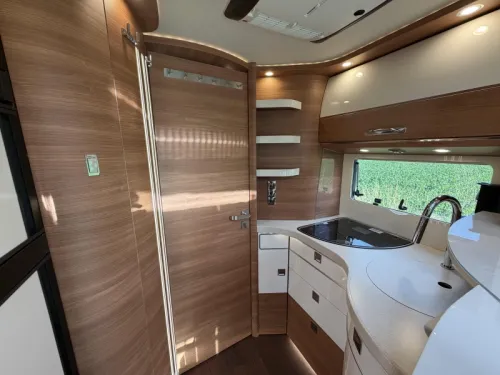 Carthago Chic C-Line 49 LE Levelling system, Lithium, photo: 13