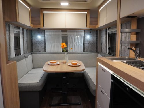 Knaus Sport 450 FU RONDZIT FRANS BED!! Foto: 12