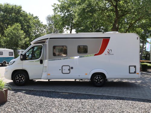 B&uuml;rstner Nexxo 660 T Automatic Roof air conditioning TV photo: 4