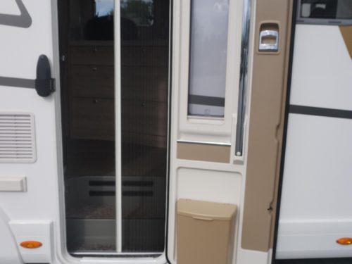 Eura Mobil Integra Line 675 SB AUT/160PS/SOLAR/LITH Foto: 4