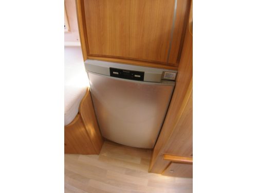 Rapido V56 French bed, 2x Swivel seats photo: 15