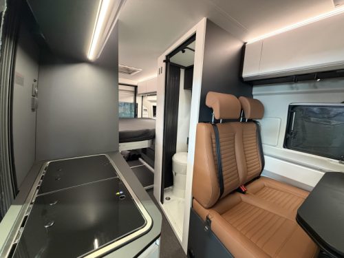 Adria Twin Sports 640 SGX pop-top roof / automatic photo: 14