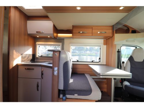 Weinsberg CaraLoft 700 MEH Camas individuales foto: 13
