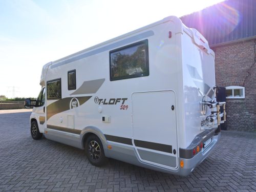 Elnagh T-Loft 529 roof air conditioning and leveling system photo: 1