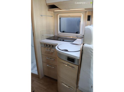 Hymer BMC-I 680 170pk Automaat | Hefbed | Gescheiden douche | Leder | Lithium | Omvormer | Zonnepanelen | SLC Chassis | Centrale vergr foto: 11