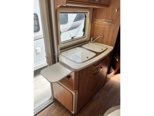 Hymer Exis-i 588 automaat en 150pk  foto: 16