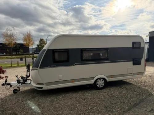 Hobby De Luxe 490 KMF Etagenbett sehr komplett Foto: 4