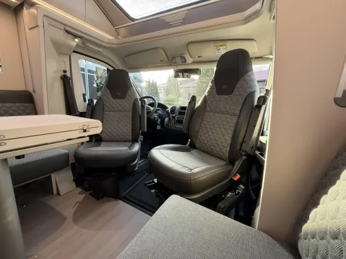 Adria Matrix Supreme 670 DL Automatic - 180HP - 44H photo: 14