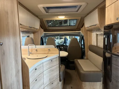 Eura Mobil Profila T 675 SB Franz&ouml;sisches Bett / Navigation Foto: 16