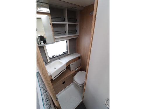 Dethleffs Aero 410 QS Querbett / Mover / Markise Foto: 15