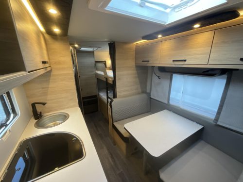 Weinsberg CaraOne 550 QDK STOCKBETT-DUSCHE-GER&Auml;UMIG foto: 2