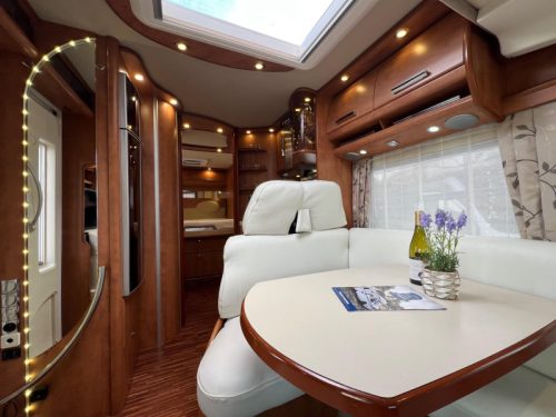 Carthago Chic C-Line I 5.0 QB Queensbett, Automatik Foto: 11