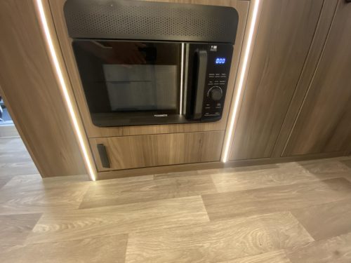 Kabe Ametist 560 GLE Model 2027  Foto: 10