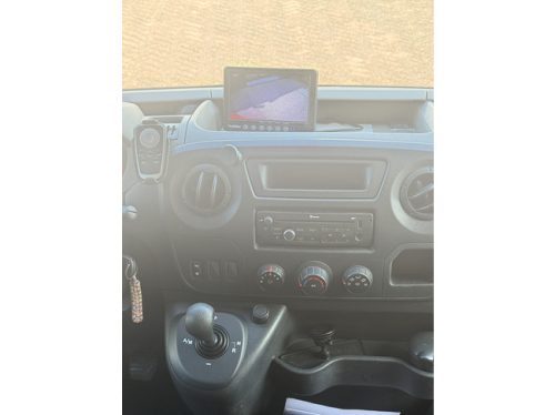 Renault Master automatic bus camper very luxurious conversion transverse bed air conditioning cruise ctr camera navi awning solar panel maxxfan tow bar photo: 10