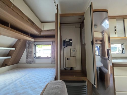 Hobby De Luxe 490 KMF Bunk bed, 6 berths!  photo: 8