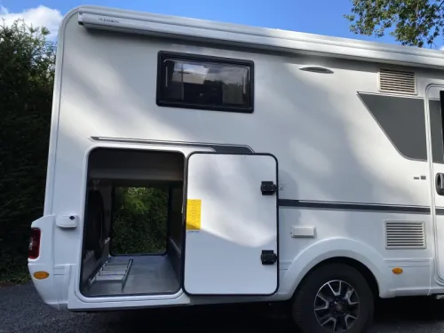 Adria Sonic Plus 700 DC Automatic | Roof air conditioning Level photo: 4