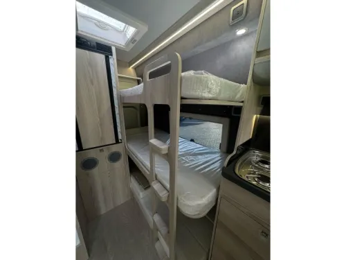 Affinity Five 5-Sitzer Kastenwagen Foto: 8